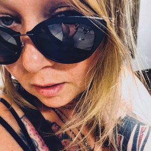 Meet your Posher, Layla